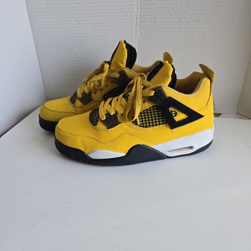 Nike Air Jordan 4 Retro ‘Lightning Yellow’ Mens Size 7 (CT8527-700)